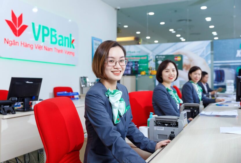 Thời gian làm việc ngân hàng VPBank