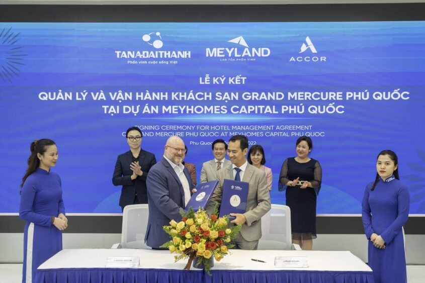 Công ty Cổ phần Bất động sản Tập đoàn Tân Á Đại Thành – Meyland và Tập đoàn Accor vừa ký hợp đồng quản lý, vận hành tổ hợp khách sạn 5 sao Grand Mercure Phú Quốc