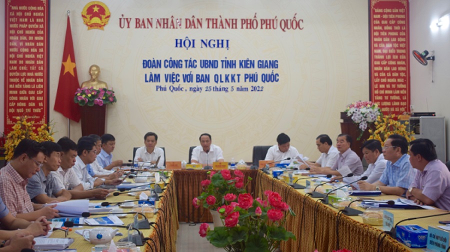 Toàn cảnh buổi làm việc về phương án quy hoạch Phú Quốc, tỉnh Kiên Giang