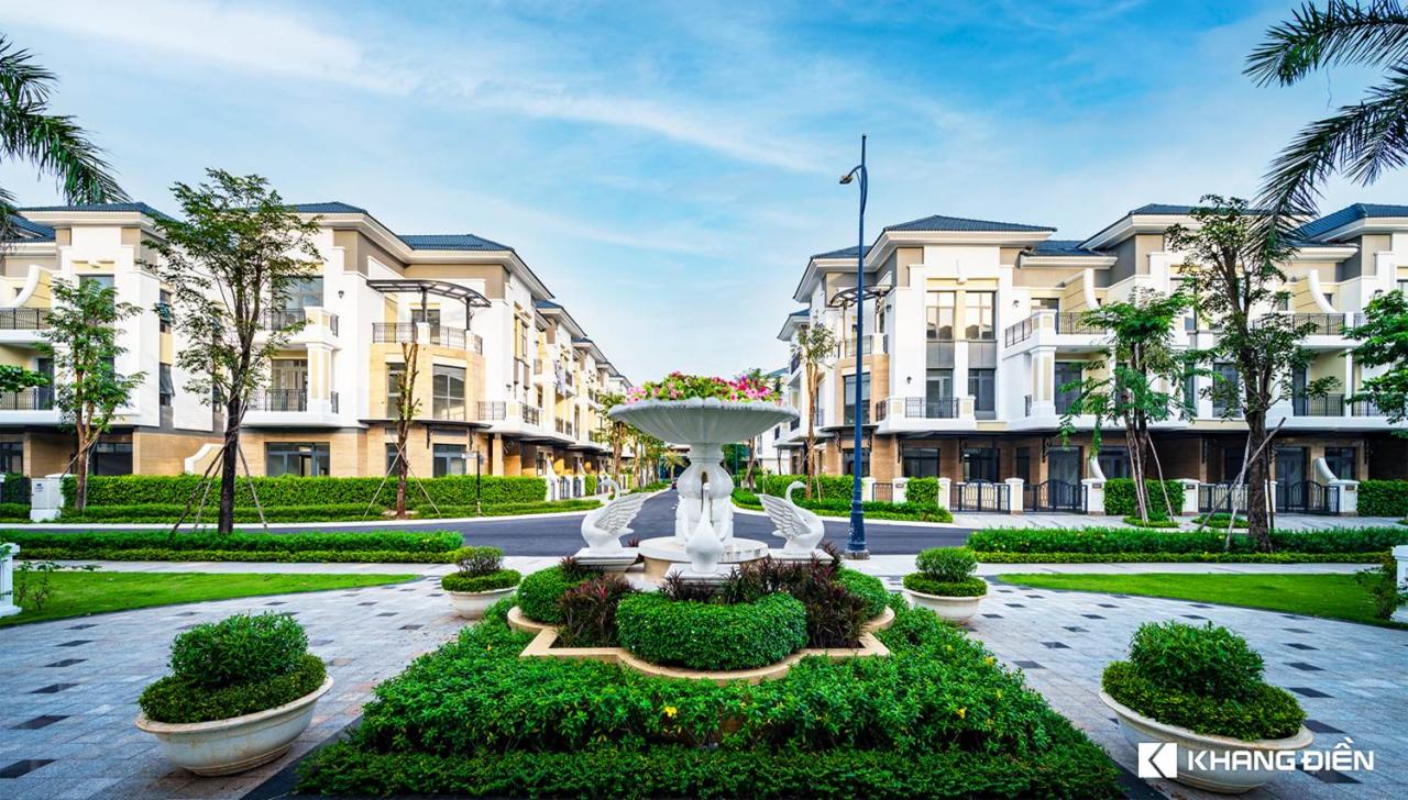 Nhà liên kế & biệt thự Verosa Park đẳng cấp 5 sao của KDH, đã bán gần hết 100%, bắt đầu bàn giao vào tháng 5.2020.