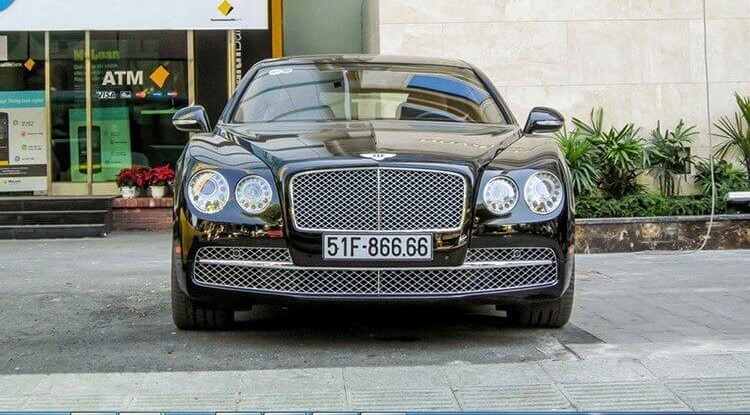 Bentley Flying Spur W12 của thiếu gia họ Bùi