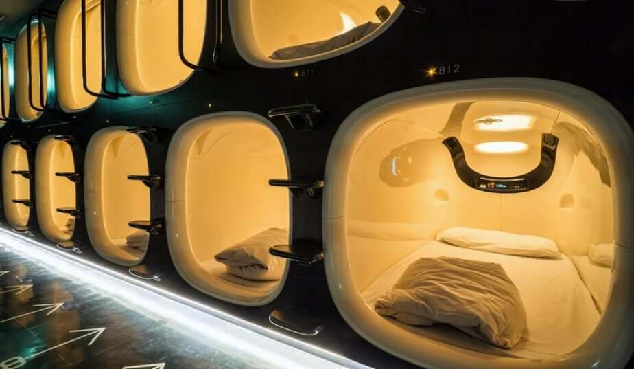 Capsule Hotel