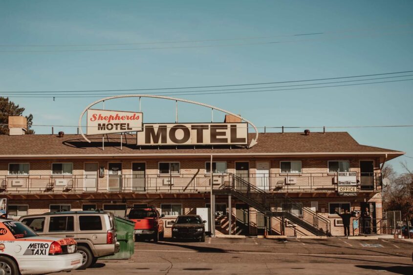 Nhà nghỉ (motel)
