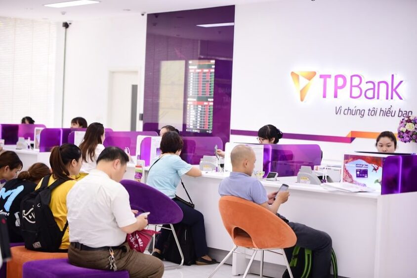 Thời gian làm việc ngân hàng TPBank