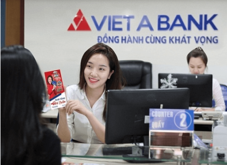 Thời gian làm việc của Ngân hàng Việt Á